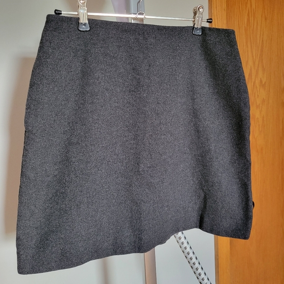 Uniqlo Dark Gray Wool Mini Skirt WITH POCKETS - Picture 5 of 6